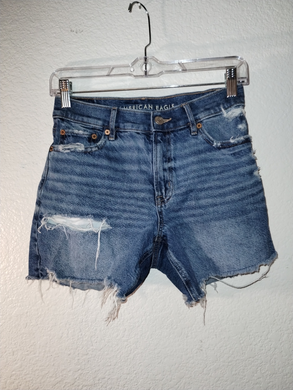 American Eagle Outfitters Distressed Medium Blue Denim Shorts sz 00